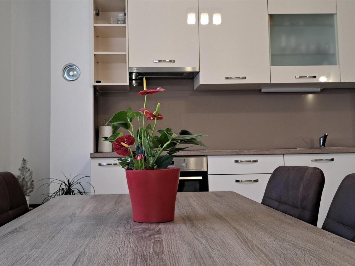 Holiday Apartman คาชเตลา ภายนอก รูปภาพ