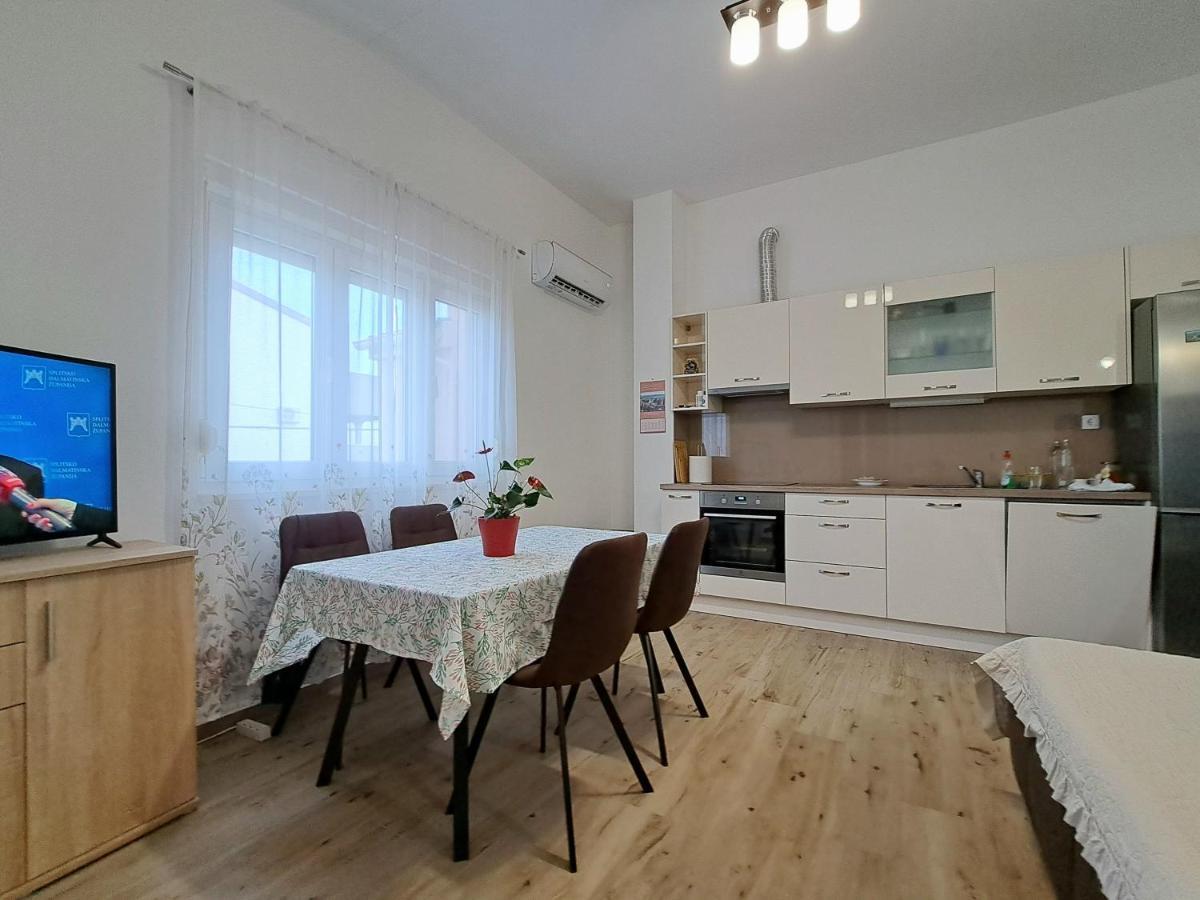 Holiday Apartman คาชเตลา ภายนอก รูปภาพ